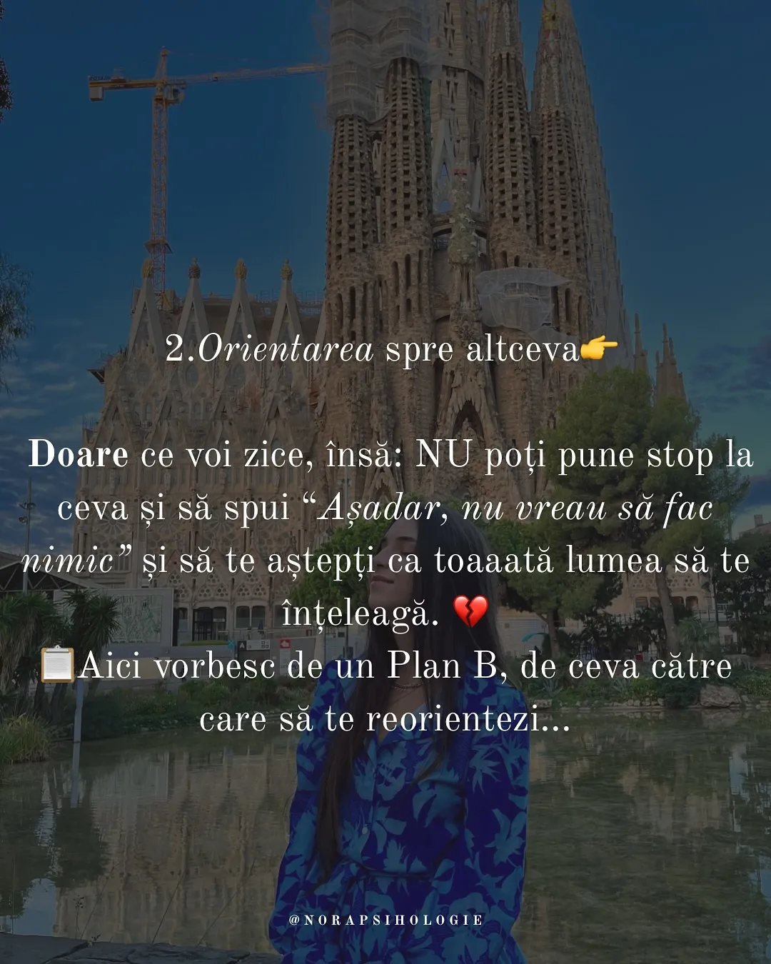 Nora în fața Sagradei Familia și o fotografie din prima zi de școală, cu textul postării scris peste