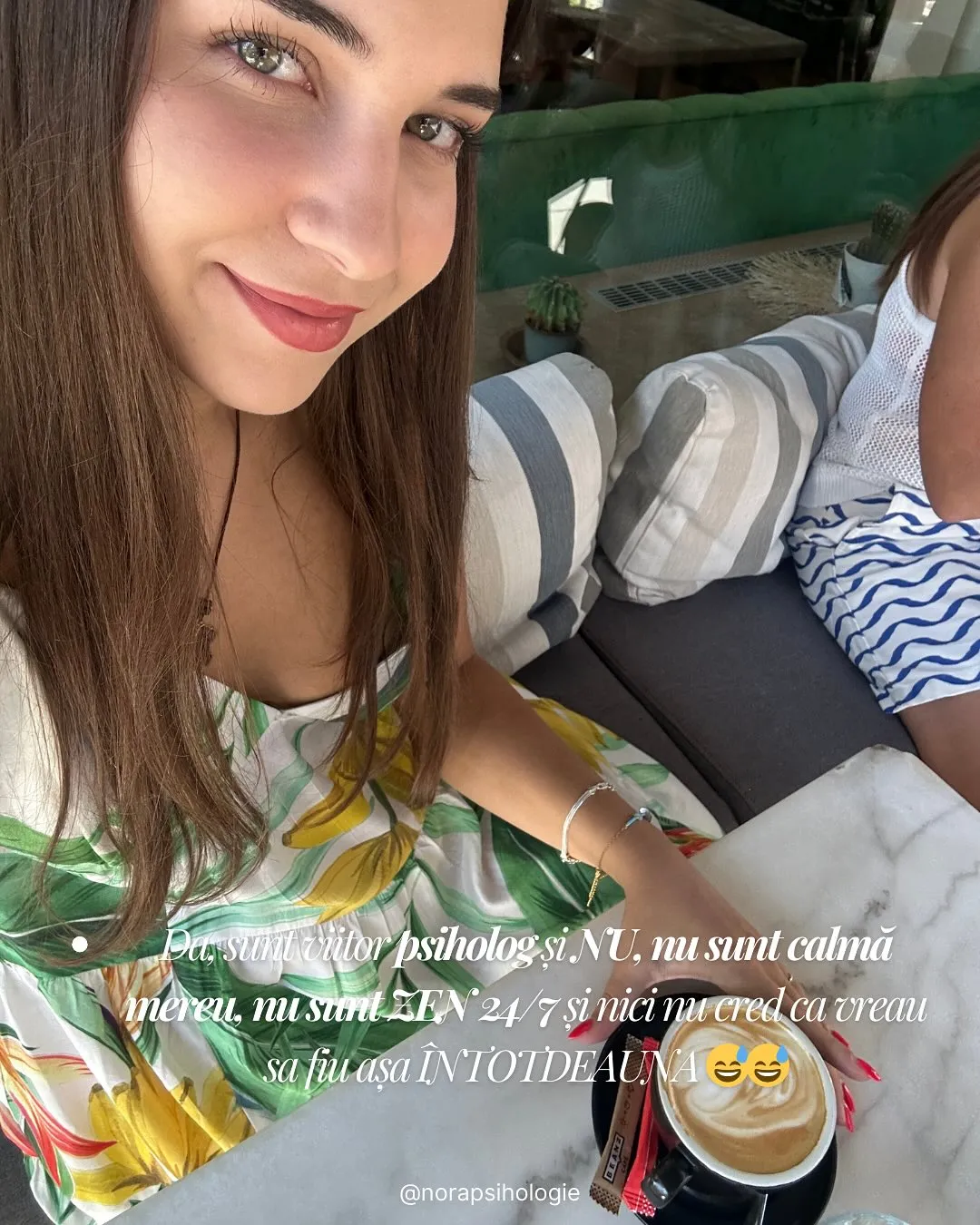 Fotografii cu Nora în diferite contexte, cu text despre stereotipurile legate de meseria de psiholog