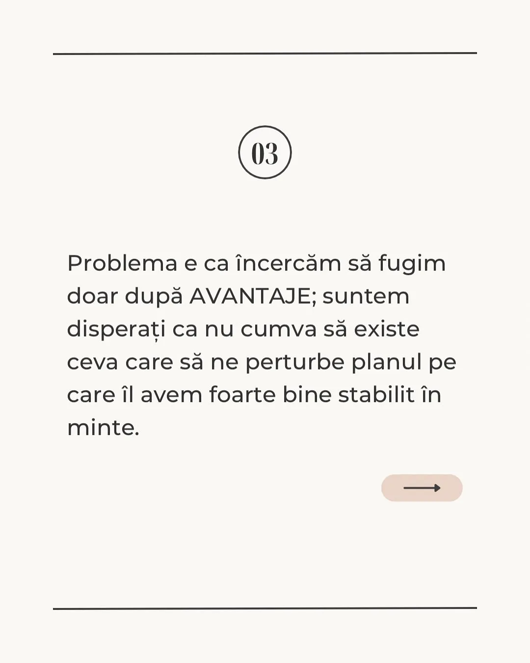 Nora în ușa unei cabane de munte, cu o cană în mână, cu titlul postării scris peste fotografie