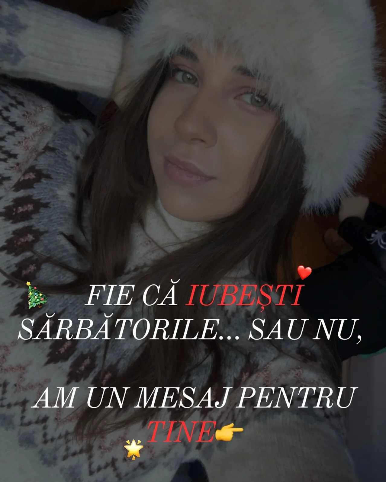 Colaj de iarnă cu vâsc, brad, prăjituri și lumini, cu textul postării scris peste